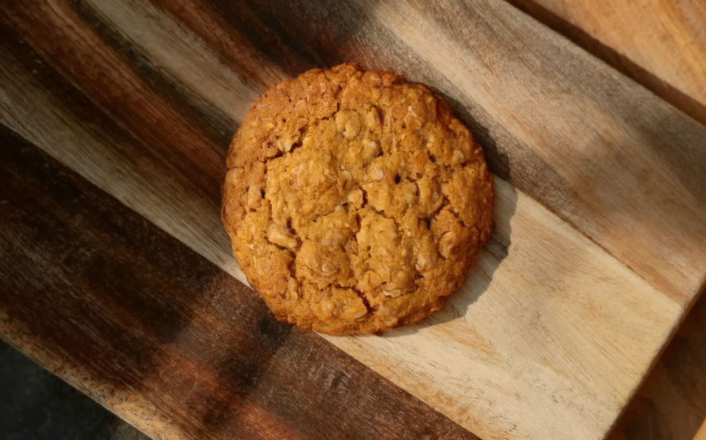 Chewy Pumpkin Oatmeal Cookies