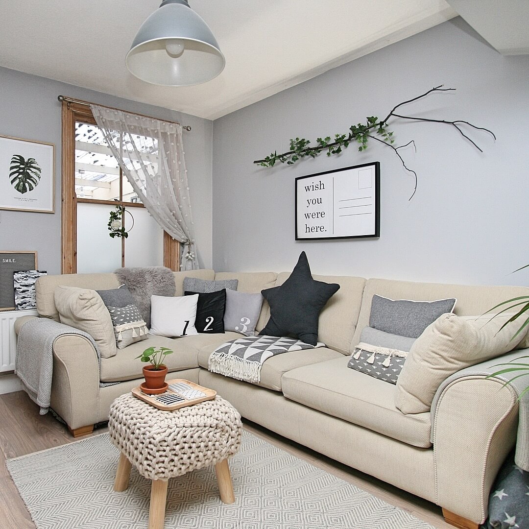 Introduce Nature with a Wall-Mounted Branch Display