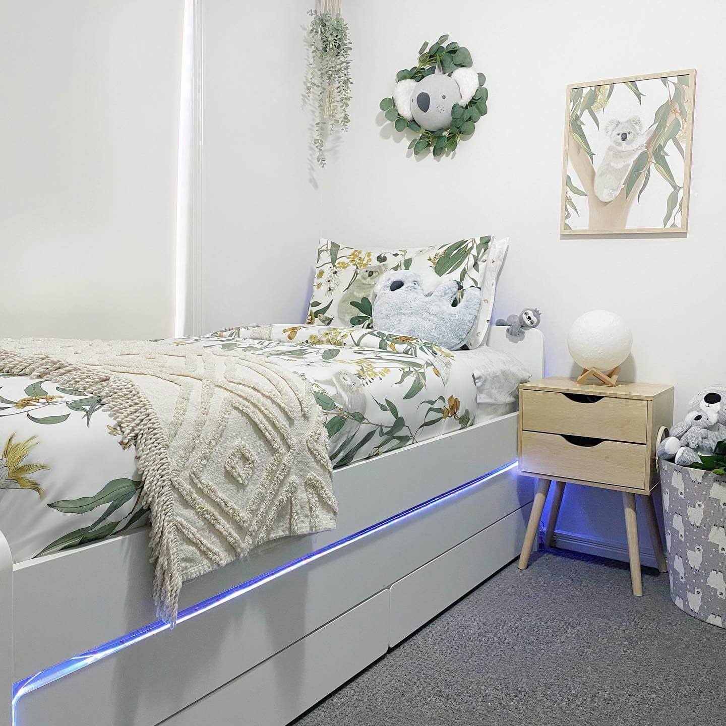 Koala Wreath Wall Decor for a Whimsical Touch