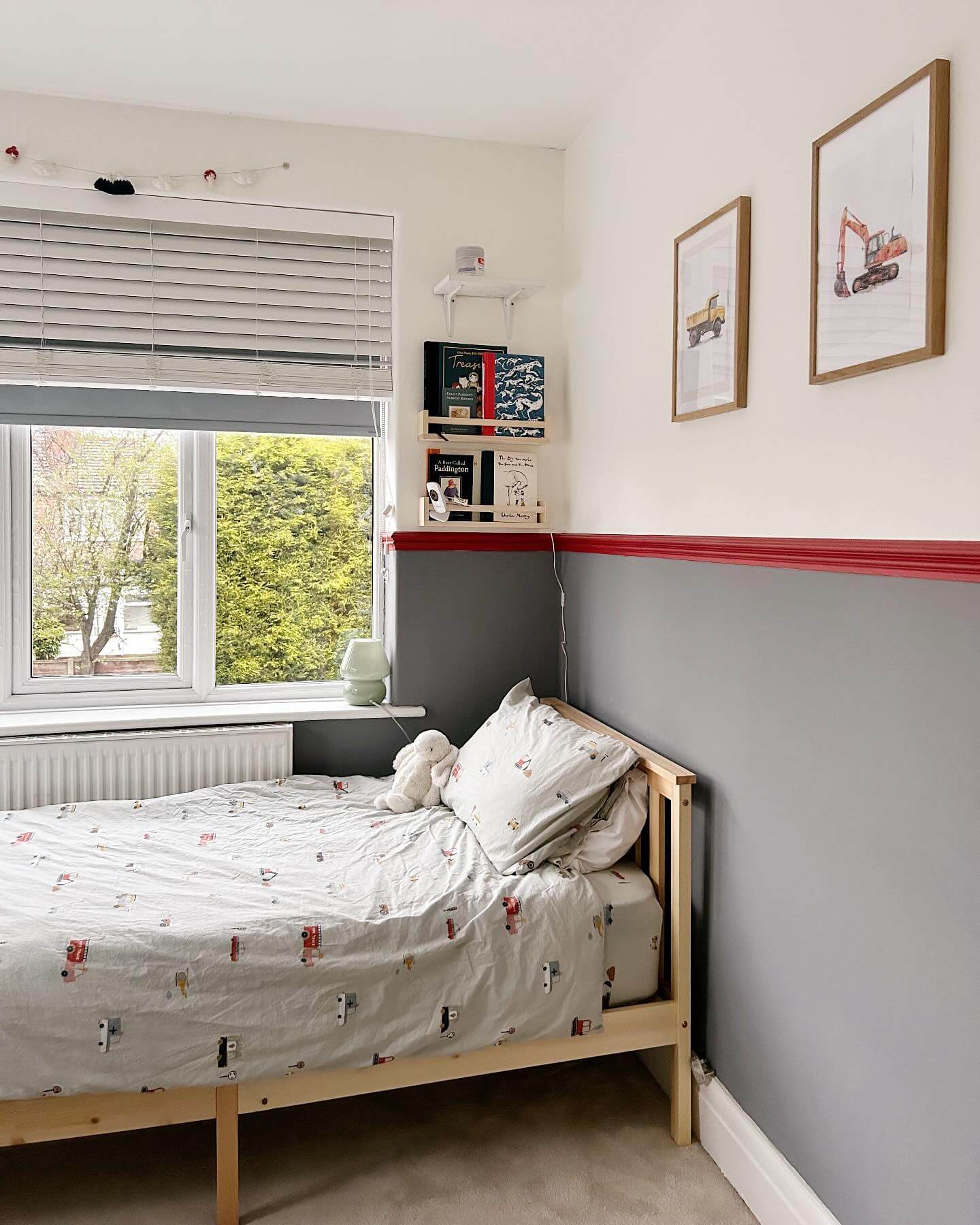 Construction Vehicle Bedding for a Fun Touch