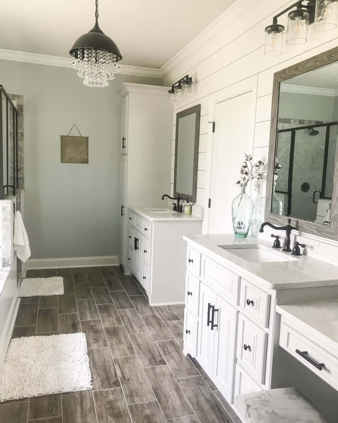 Shaker-Style Baseboards Frame White Vanities