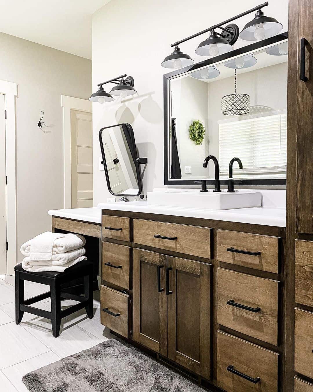 Black Stool for Freshly Folded Towels