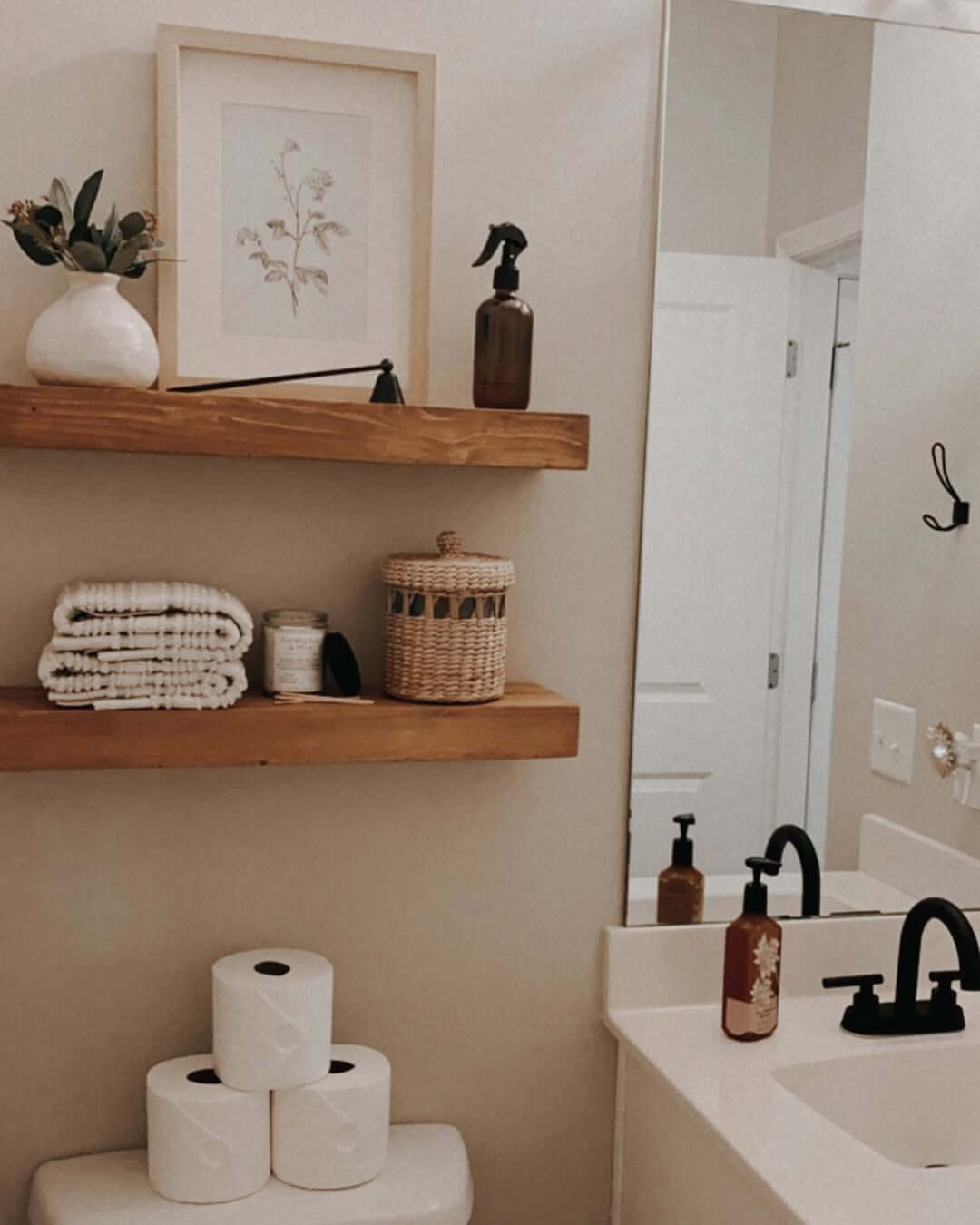 Amber Glass Spray Bottle for Cleaning Solutions