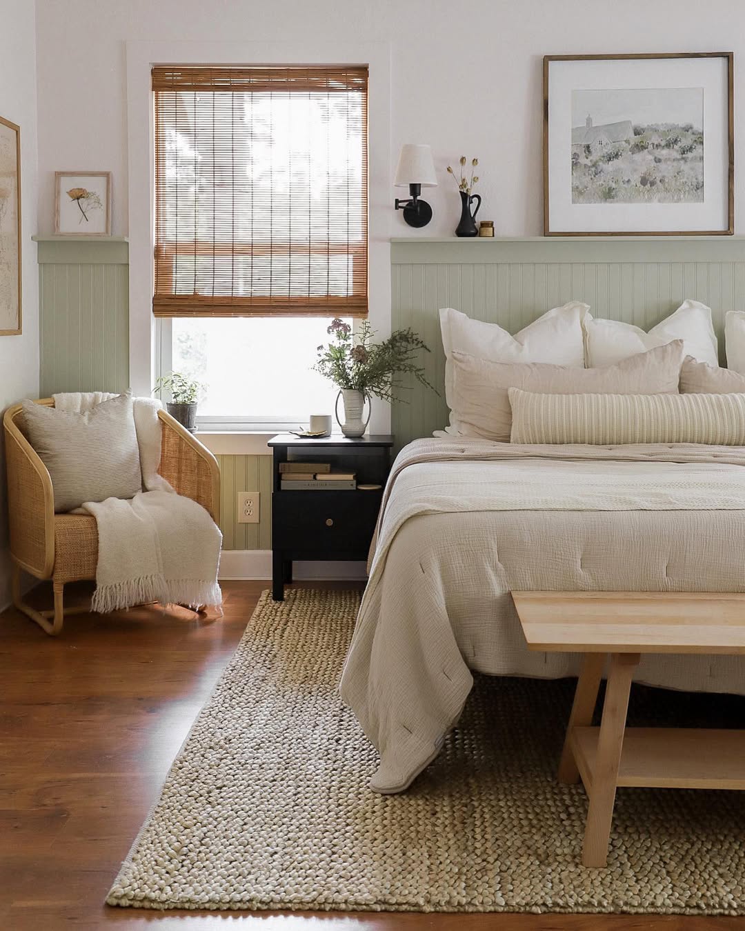 Chunky Jute Rug Adds Natural Texture to a Serene Bedroom