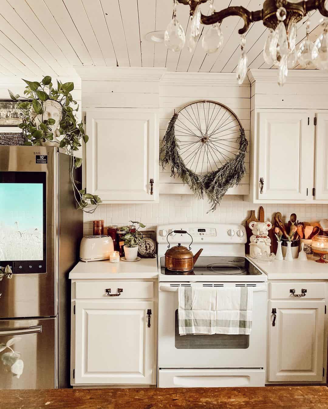 Repurposed Bicycle Wheel Becomes a Rustic Botanical Wreath
