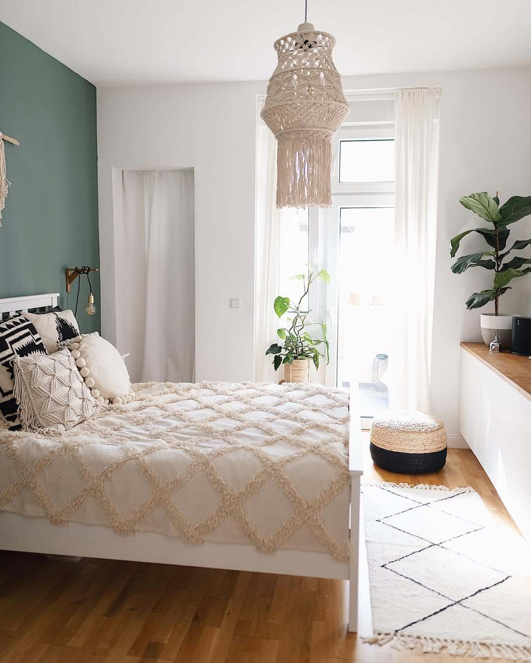 Macrame Pendant Light for Textured Boho Ambiance