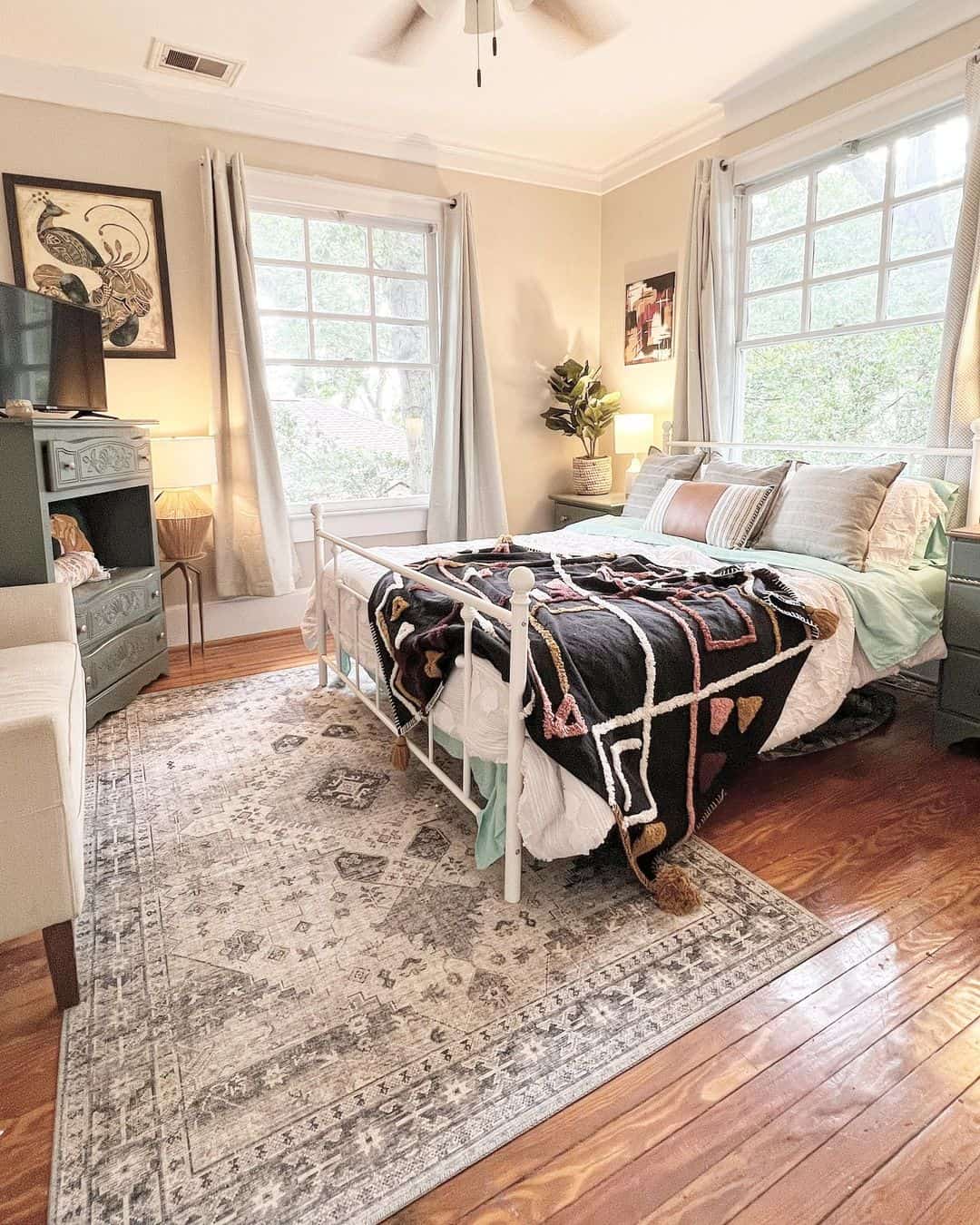 Patterned Throw Blanket Adds Geometric Interest and Texture