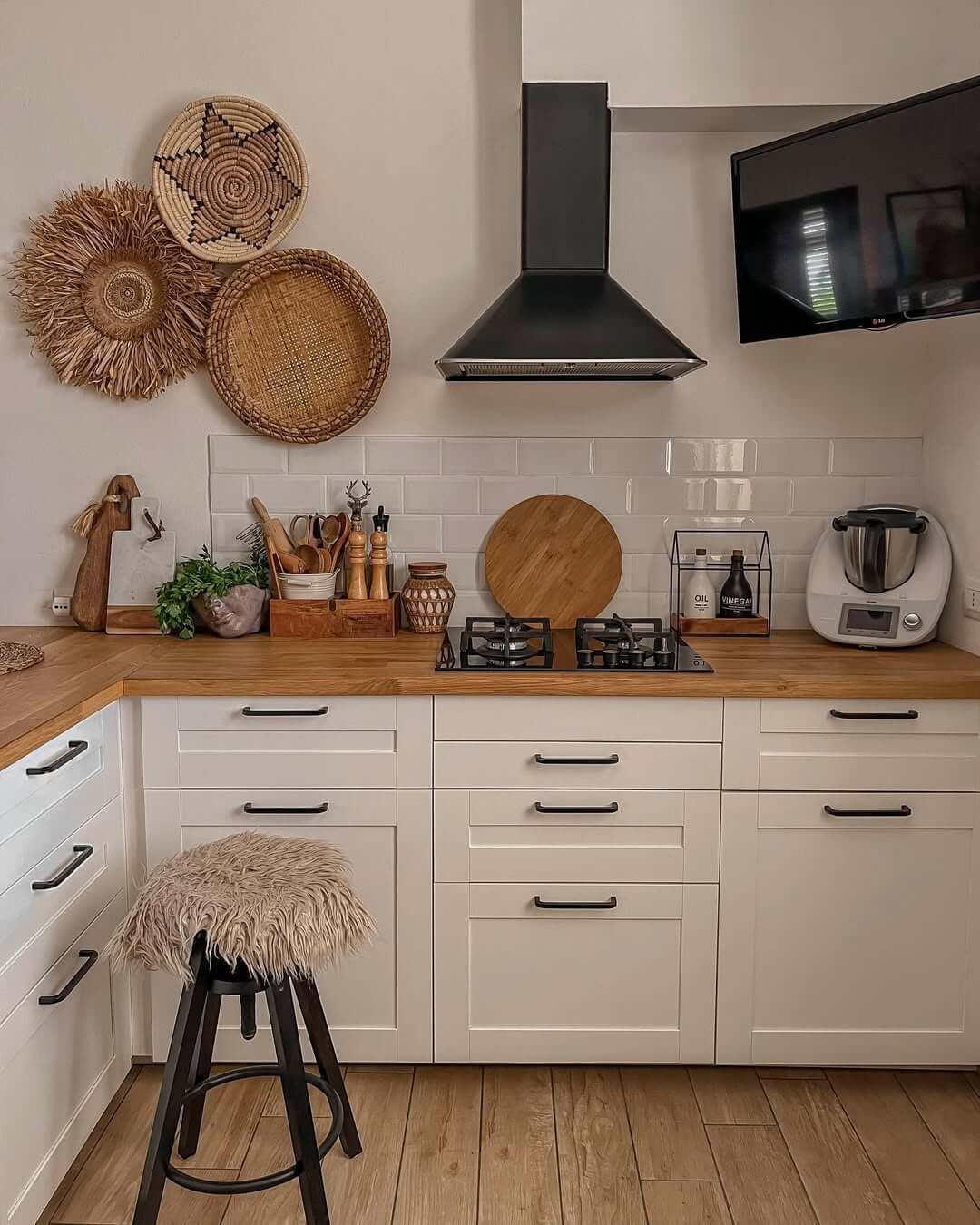 Woven Wall Baskets Bring Organic Texture Above the Counter