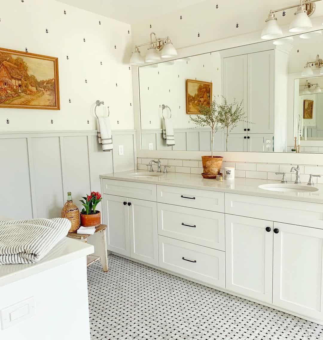 White Shaker Vanity with Black Hardware for a Clean Look
