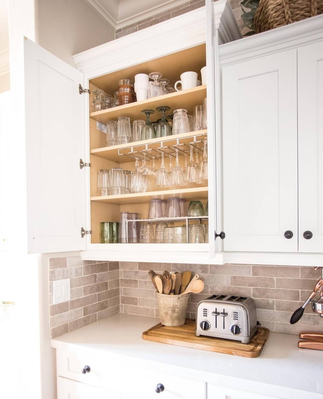 Under-Shelf Racks for Stemware and Glasses
