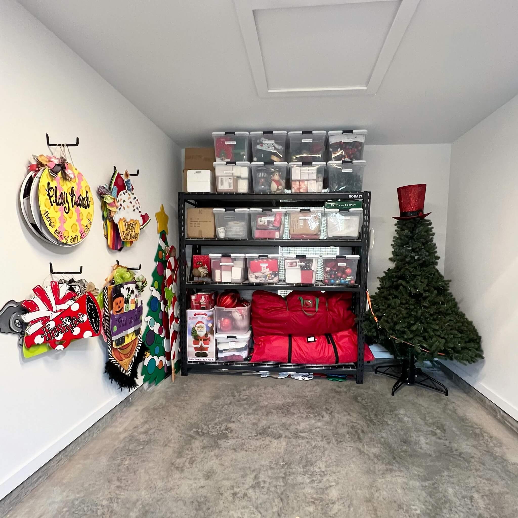 Clear Totes With Labels Keep Holiday Decorations Visible