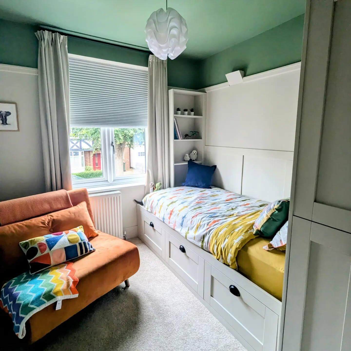 Maximize Under-Bed Space With Built-In Drawers