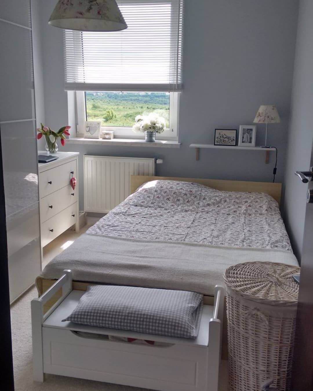 White Storage Bench With Upholstered Cushion