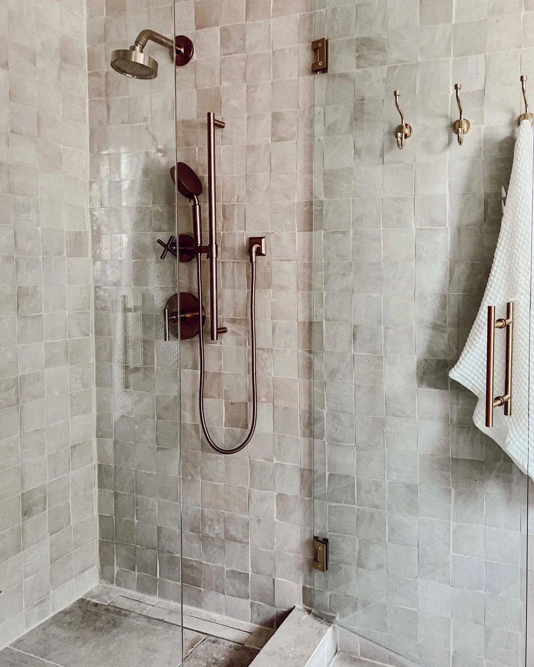 Tonal Square Tiles for Subtle, Textured Shower Walls