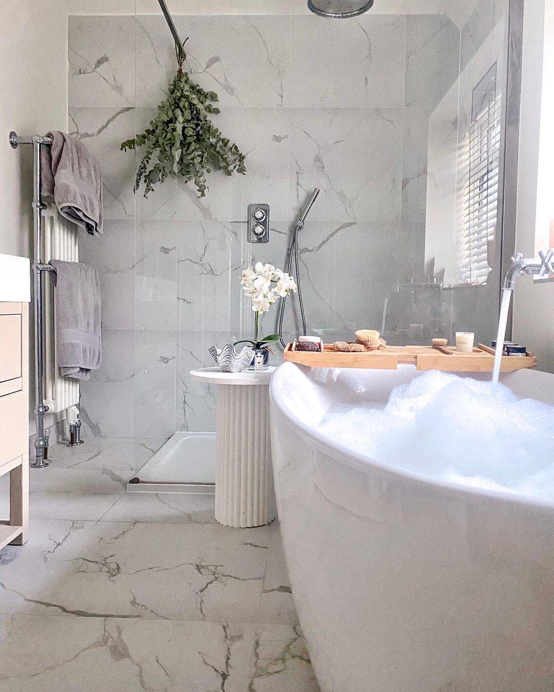 Hanging Eucalyptus Adds Natural Aroma and Texture