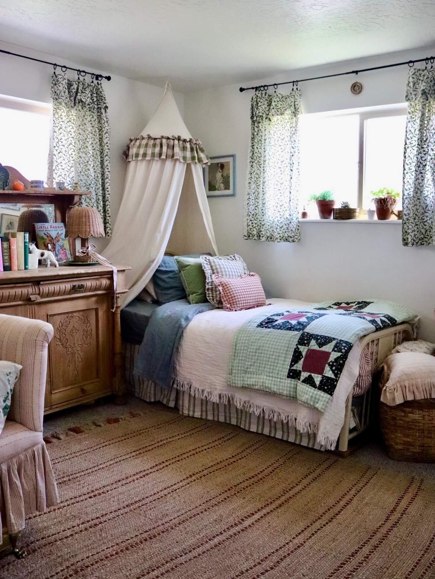 Canopy Bed Drape Creates a Cozy Nook