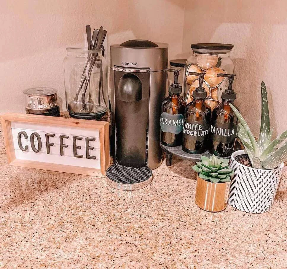 Amber Glass Syrup Dispensers with Black Pumps for Flavor