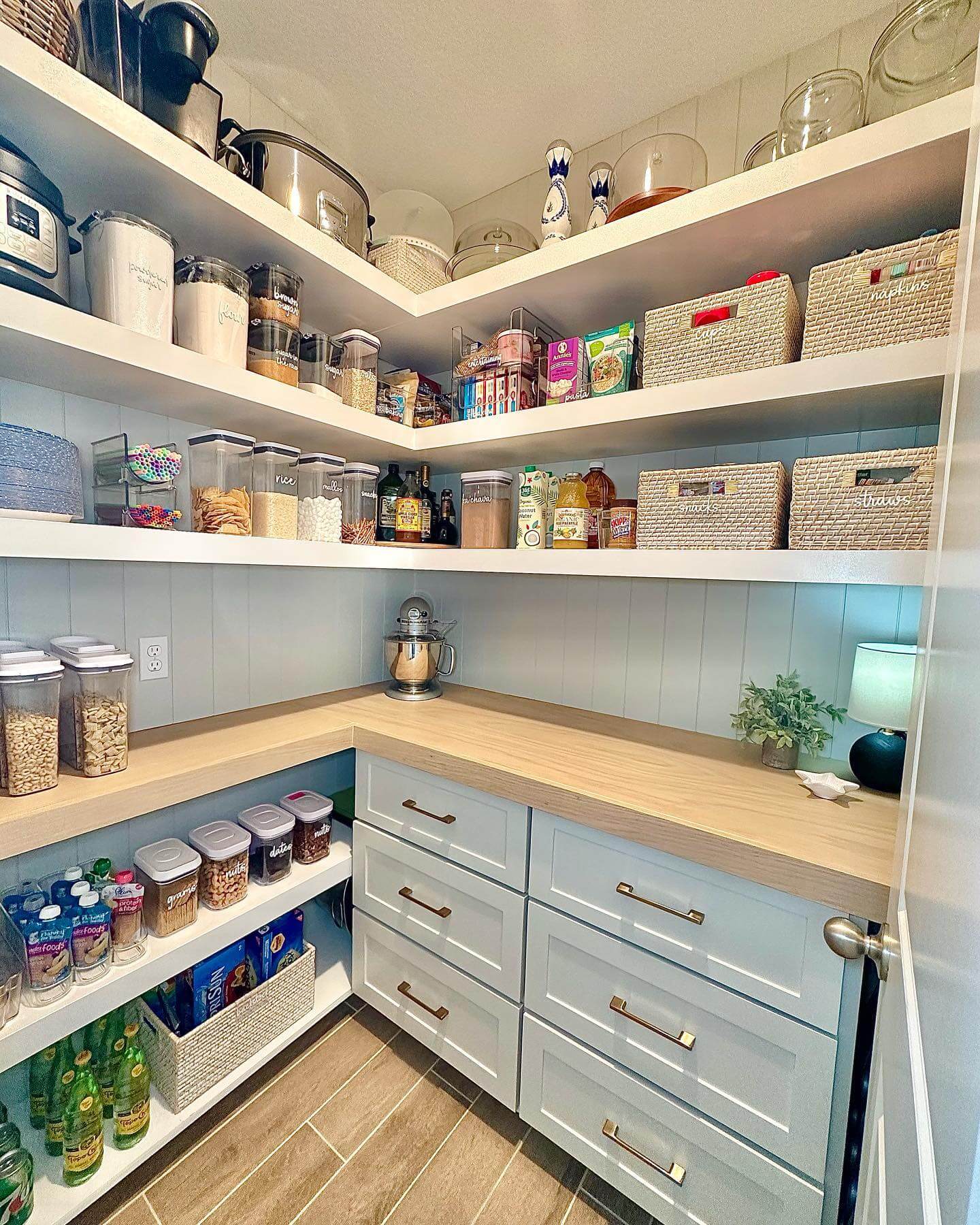 Label Baskets for Effortless Item Grouping