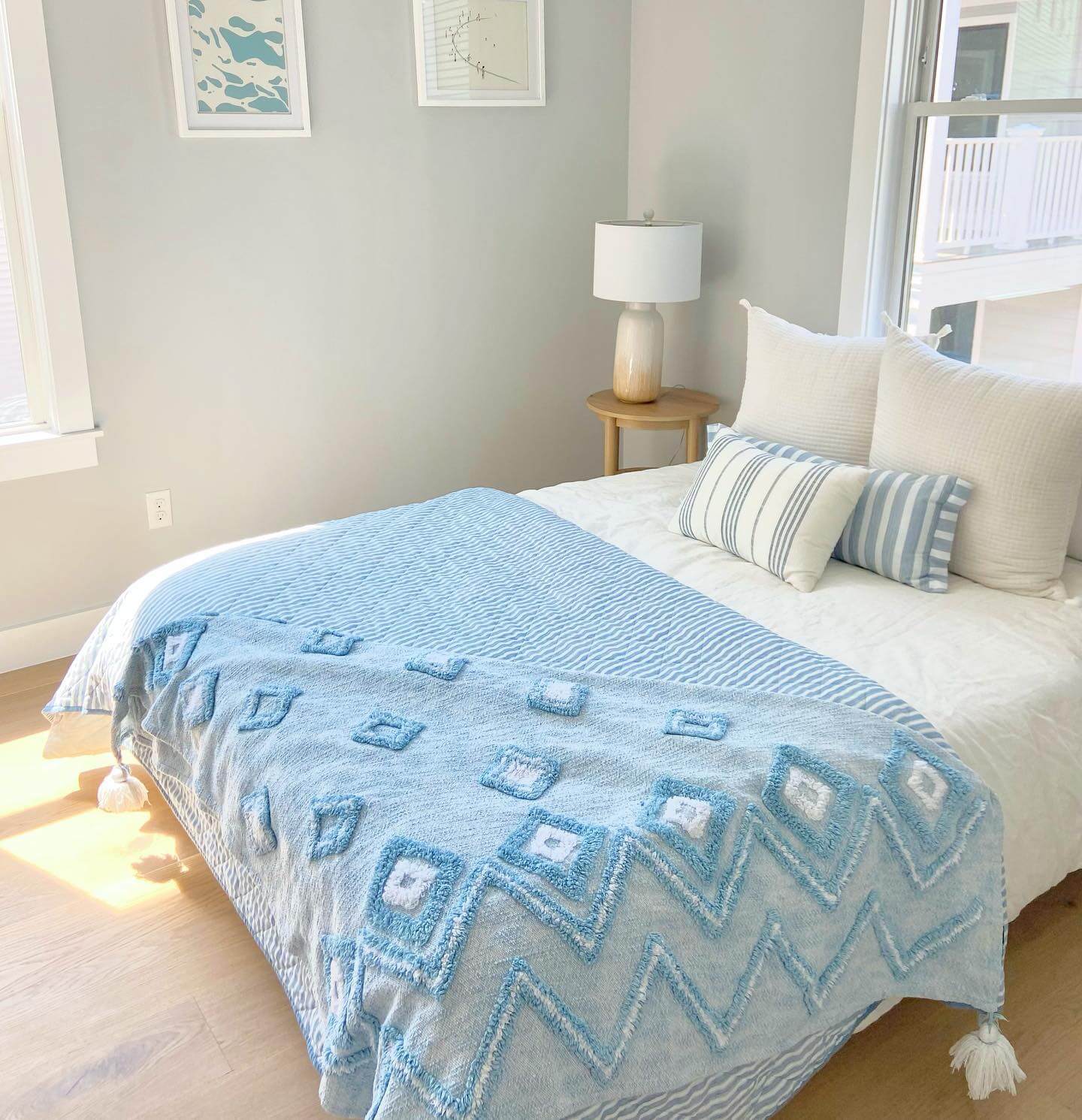 Tufted Throw With Geometric Pattern Adds Coastal Texture