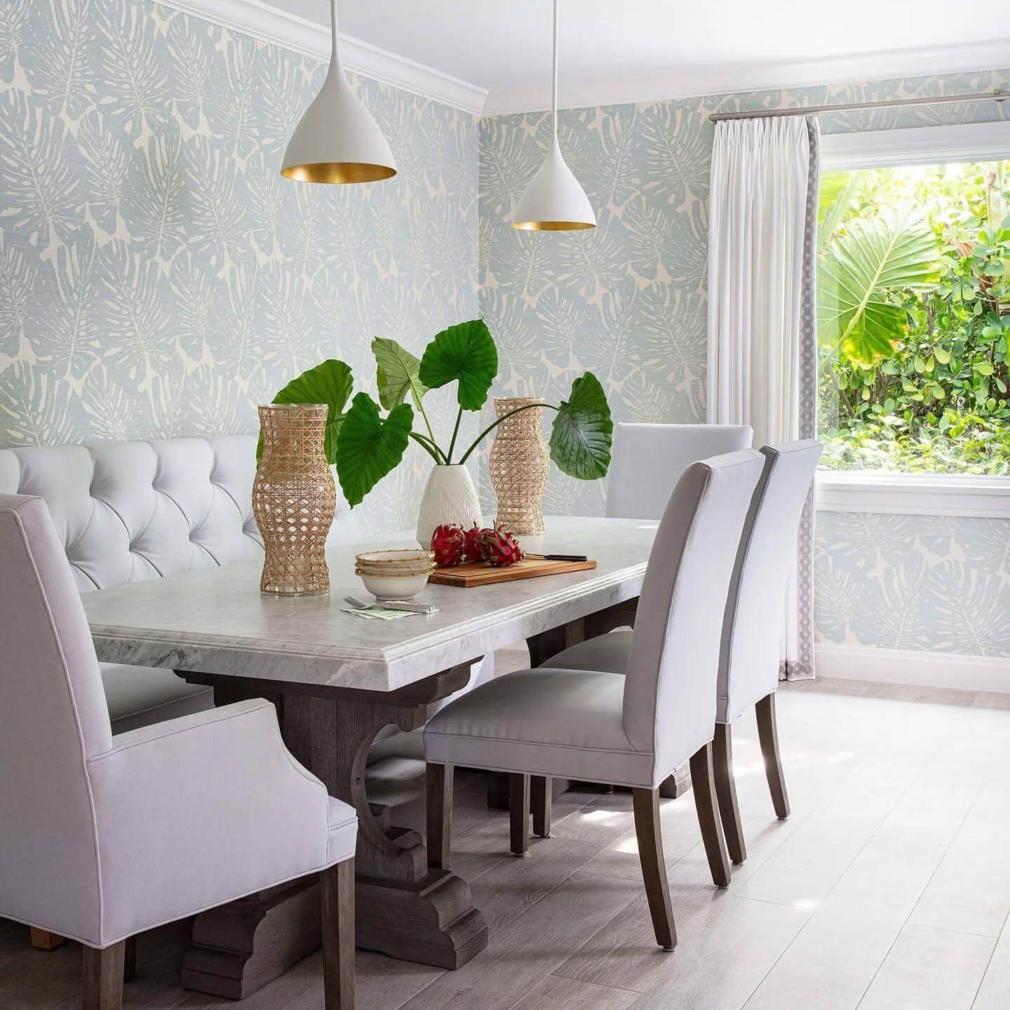Leaf Pattern Wallpaper Creates a Breezy Backdrop