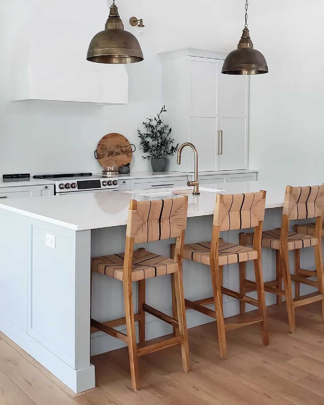 Woven Seat Bar Stools for Island Texture