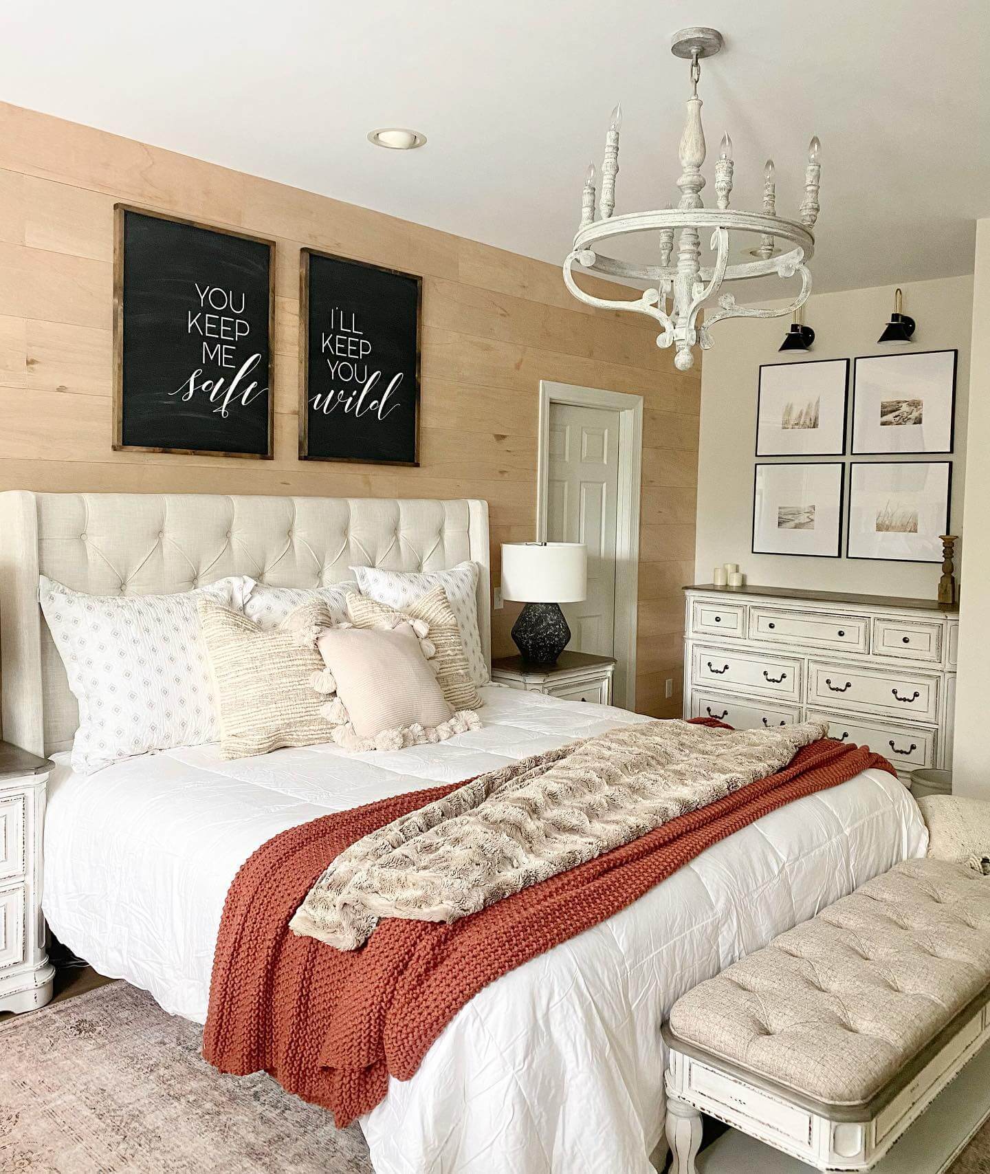 Chalkboard Art Adds Personal Fall Messages Above the Bed