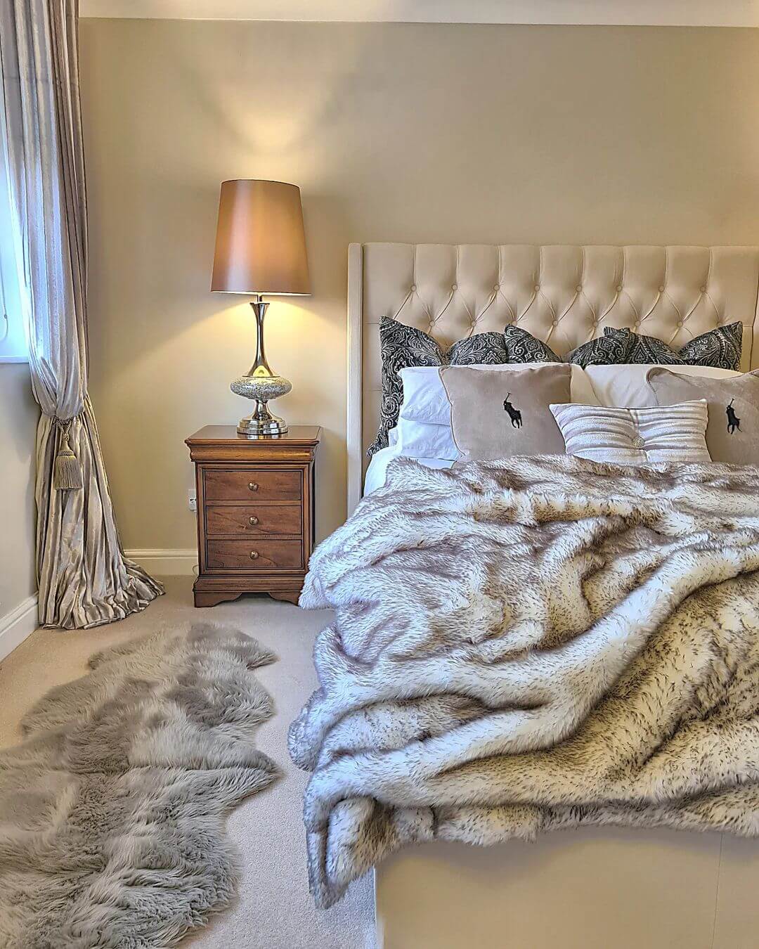 Faux Fur Throw Adds Layered Texture and Cozy Warmth