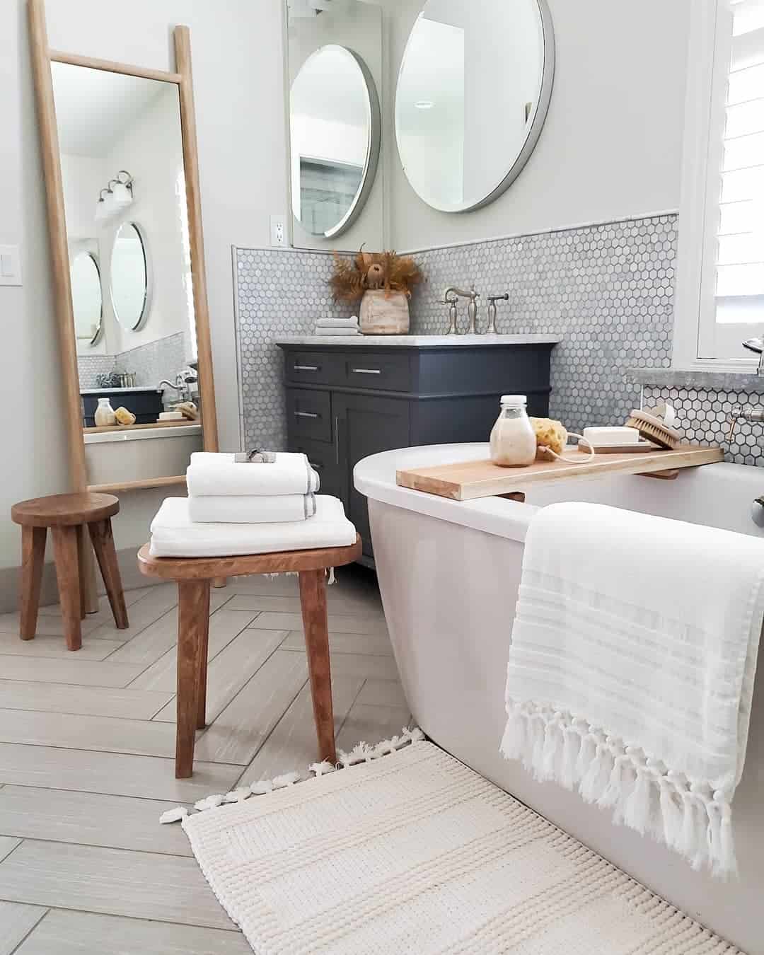 Tiny Hexagonal Tiles for a Shimmering Backsplash