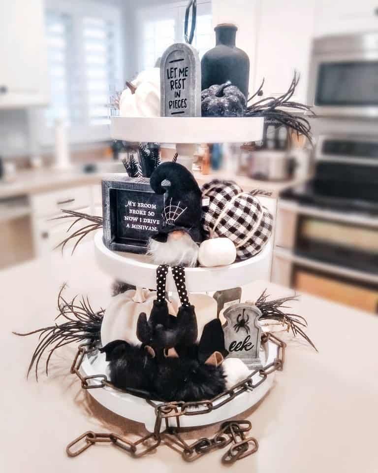 Spooky Signs and Chains for Halloween Tiered Tray