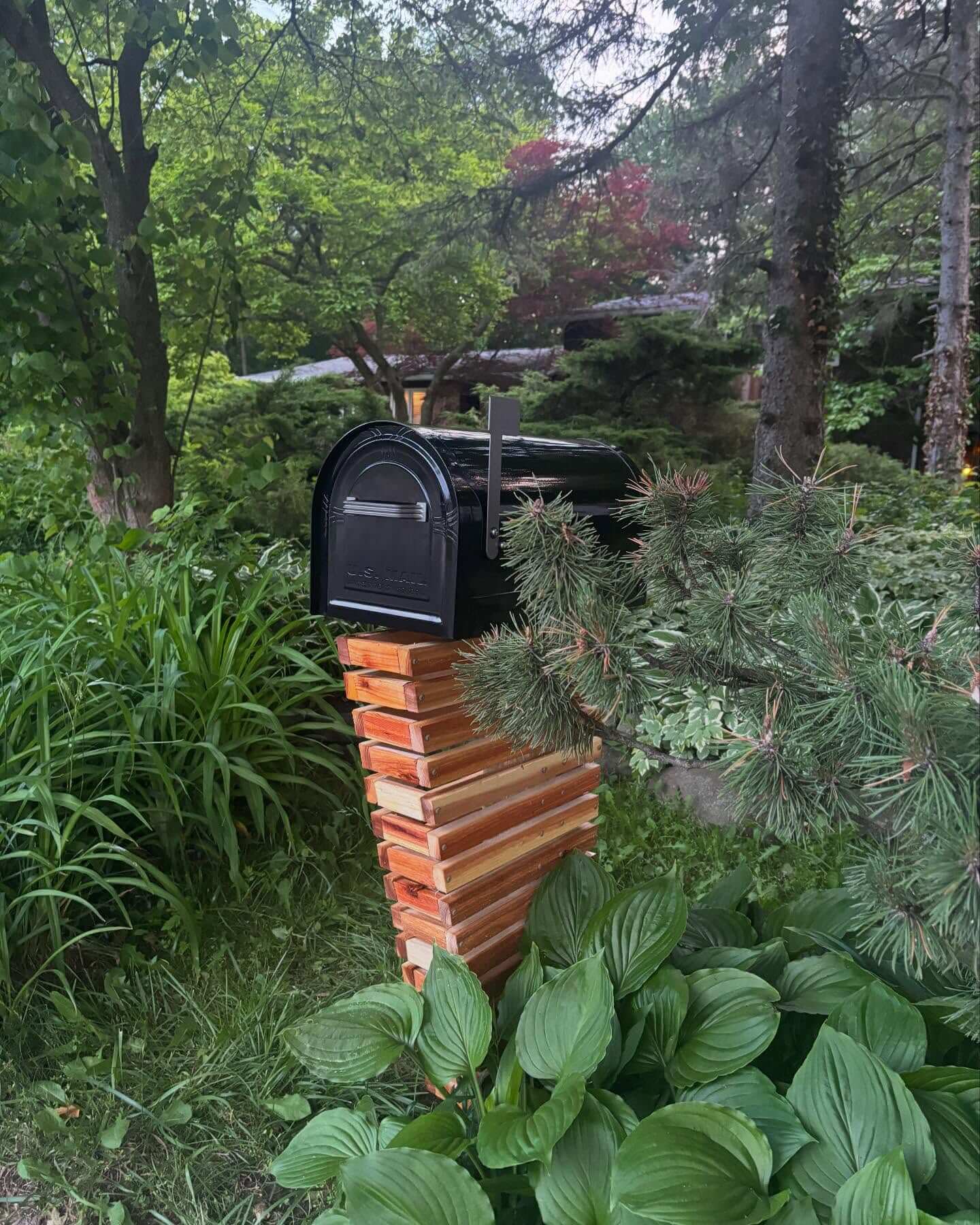 Stacked Wood Slices for an Organic Mailbox Base