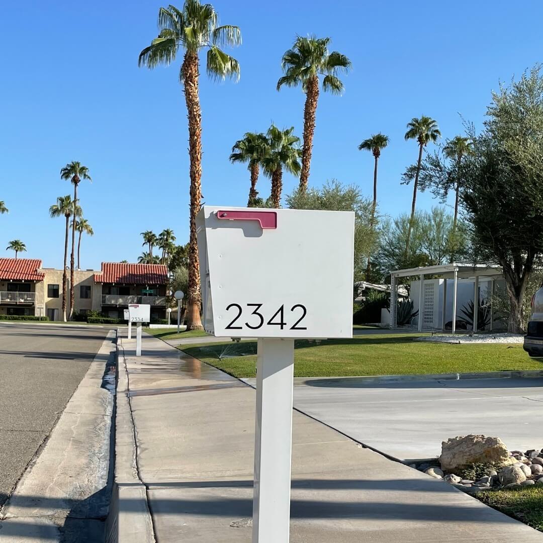 Oversized Mailbox Numbers for a Bold Statement