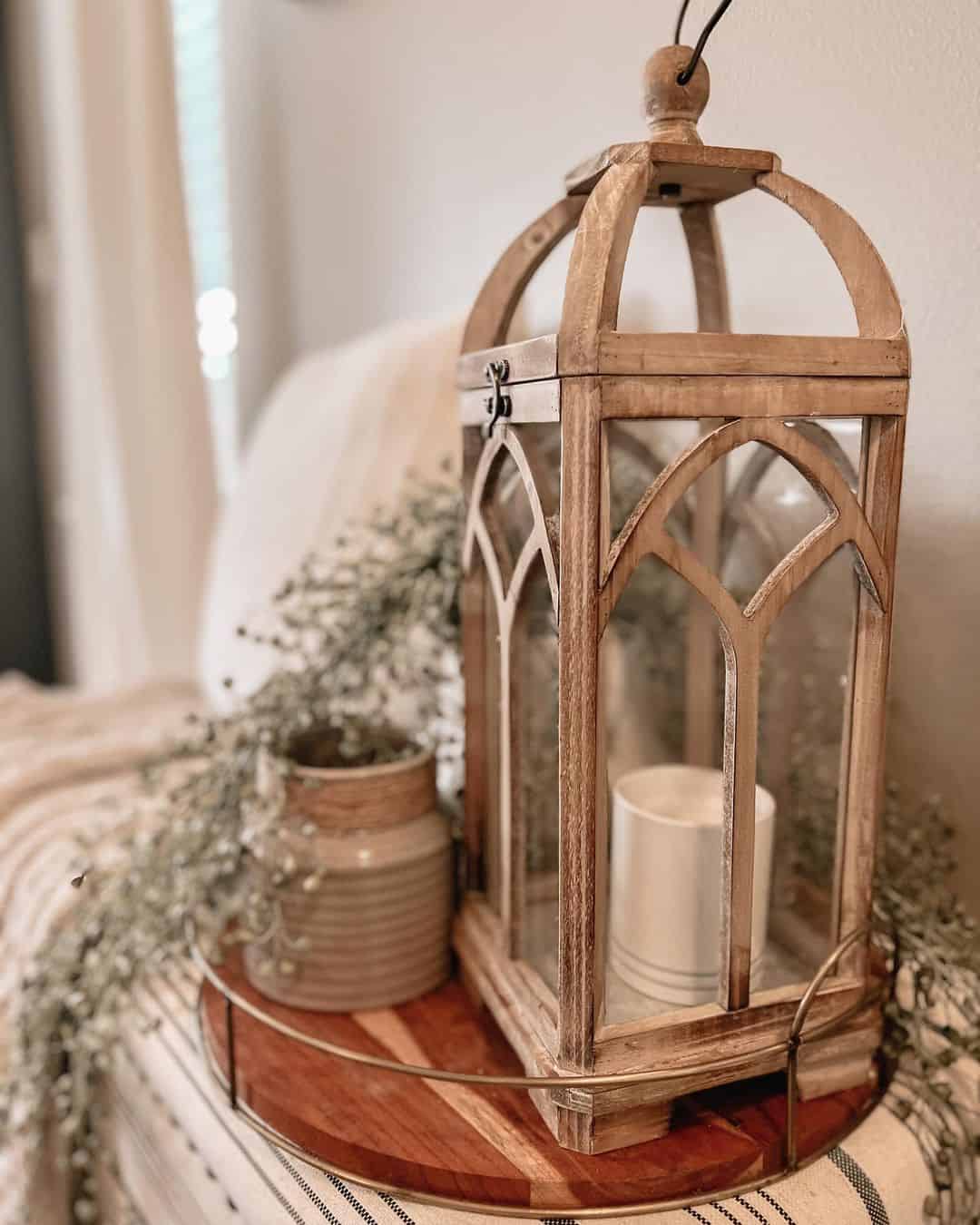 Wooden Lanterns with Arched Panes for a Cozy Glow