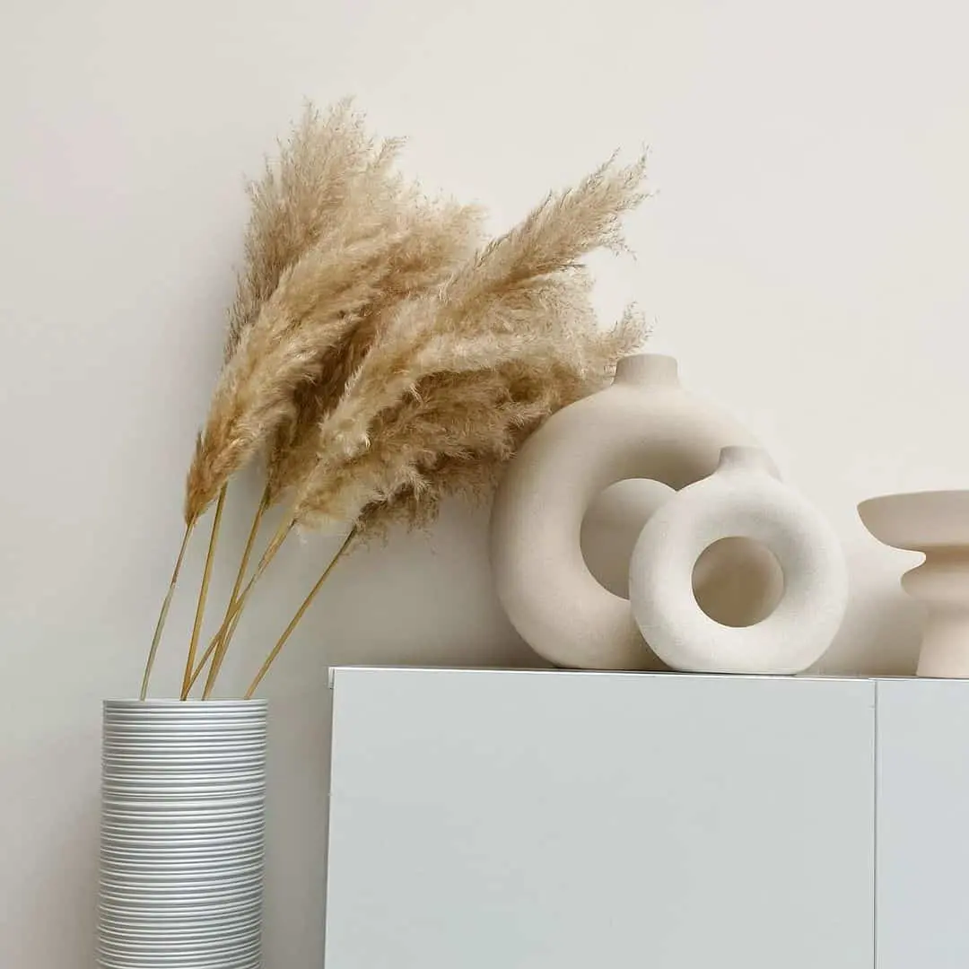 Donut Vases Add Sculptural Interest to a Shelf