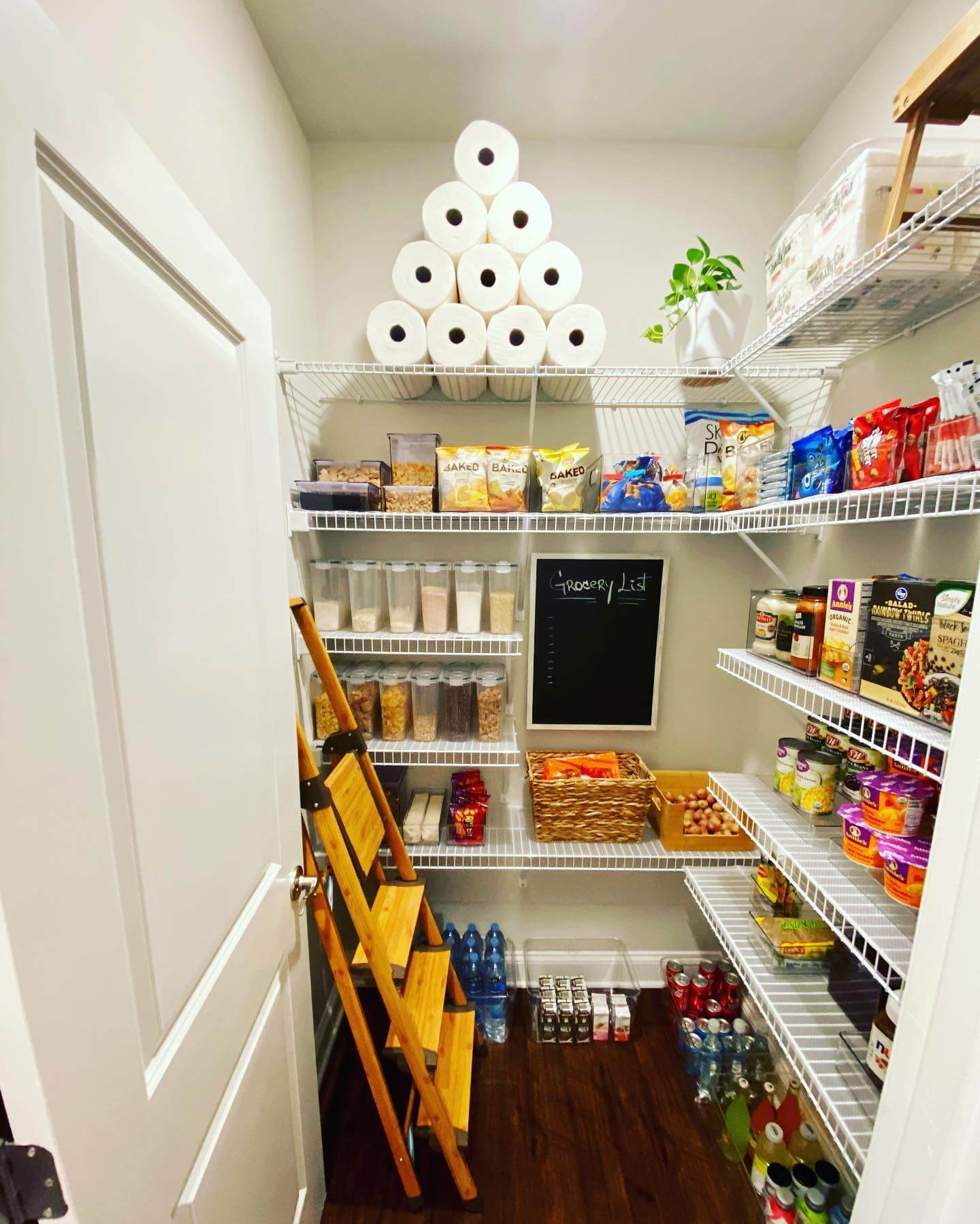 Pyramid Paper Towels for Vertical Storage