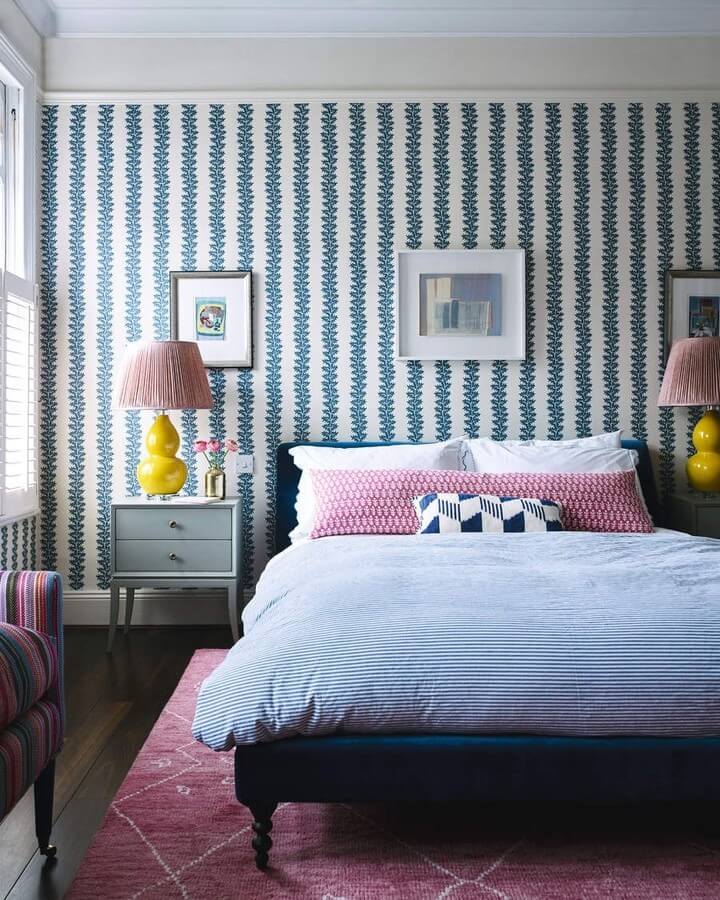 Vertical Leaf Pattern Wallpaper for a Fresh Bedroom Accent