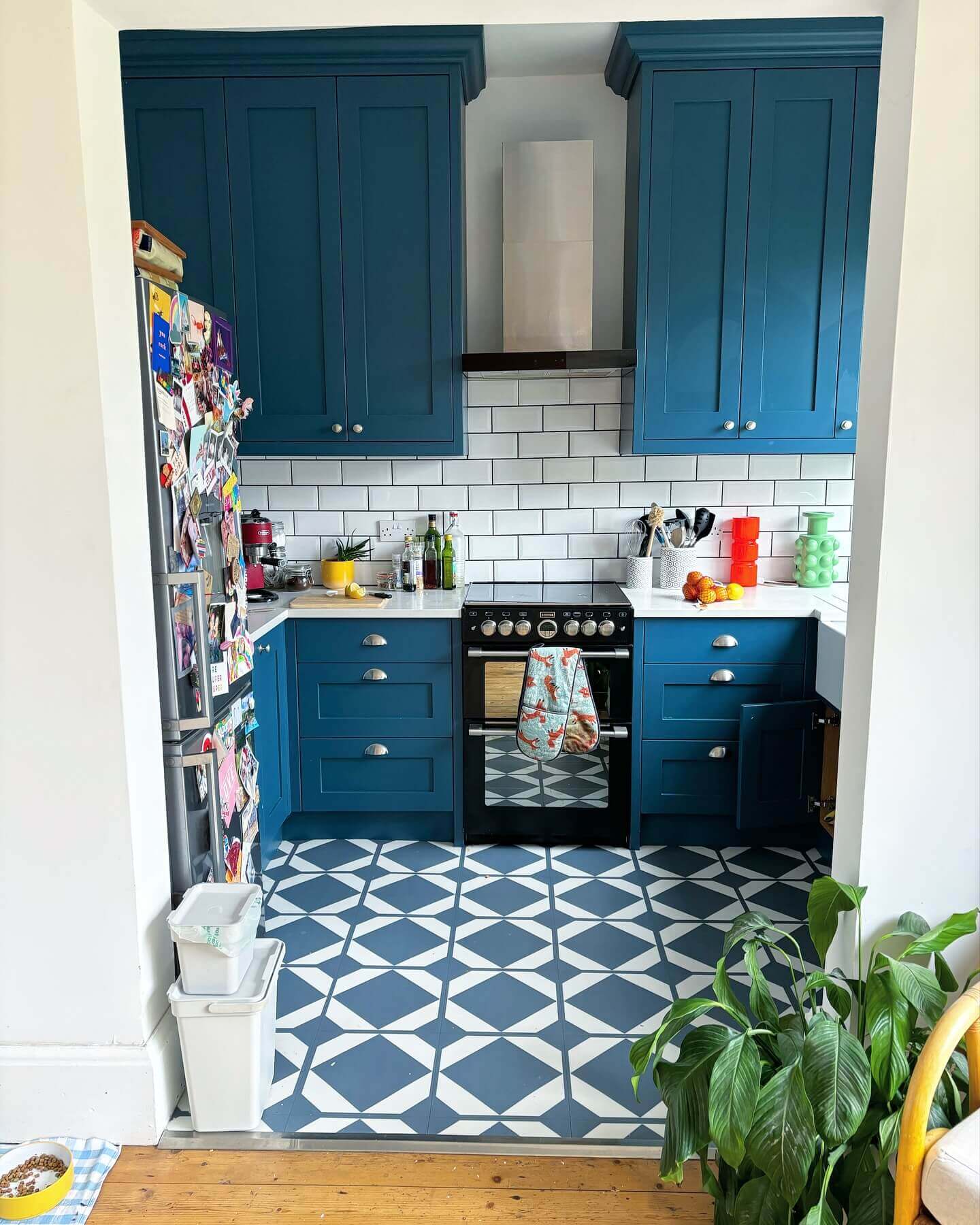 Bold Diamond Floor Tiles Ground Deep Blue Cabinets