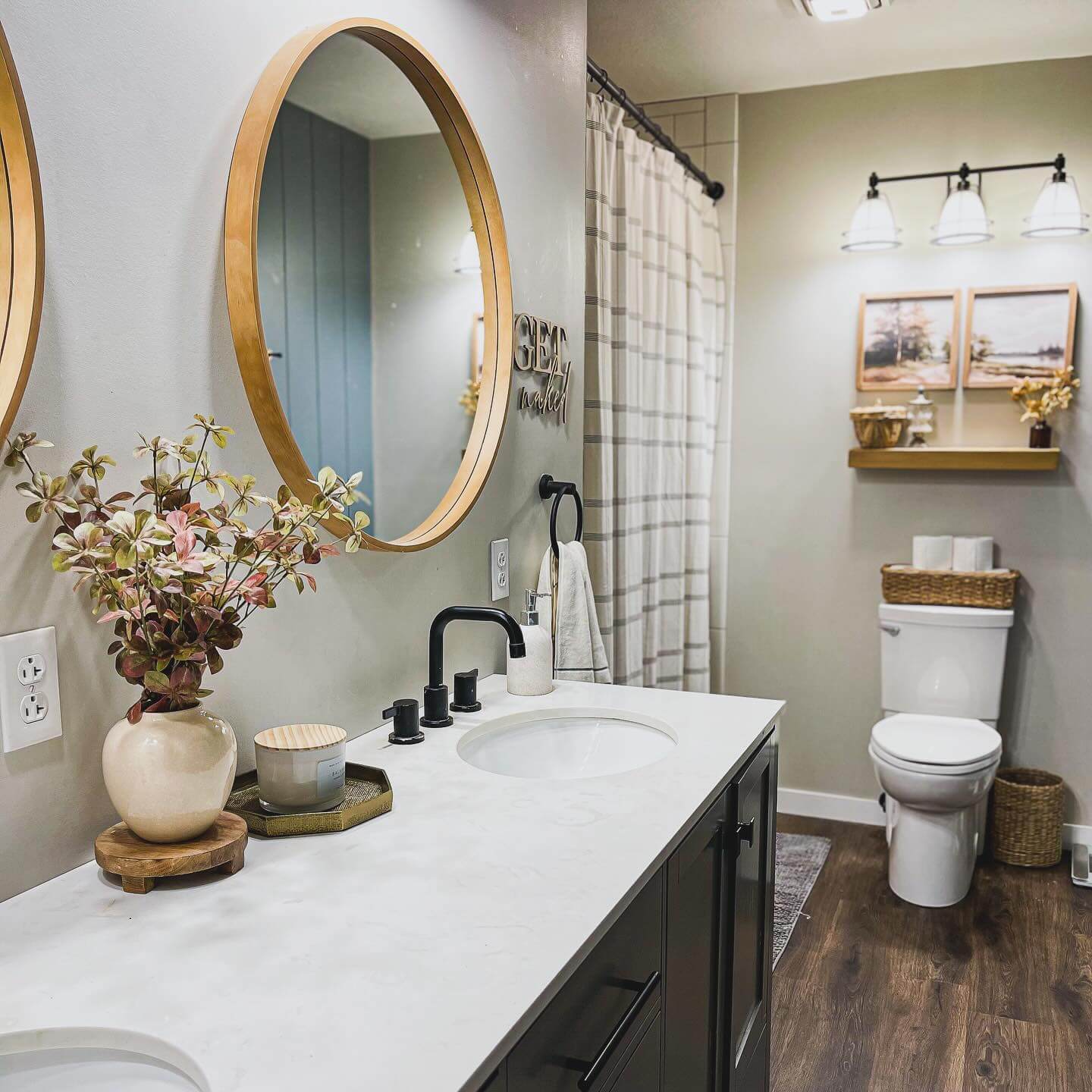Round Mirror with Wood Frame Adds Natural Warmth