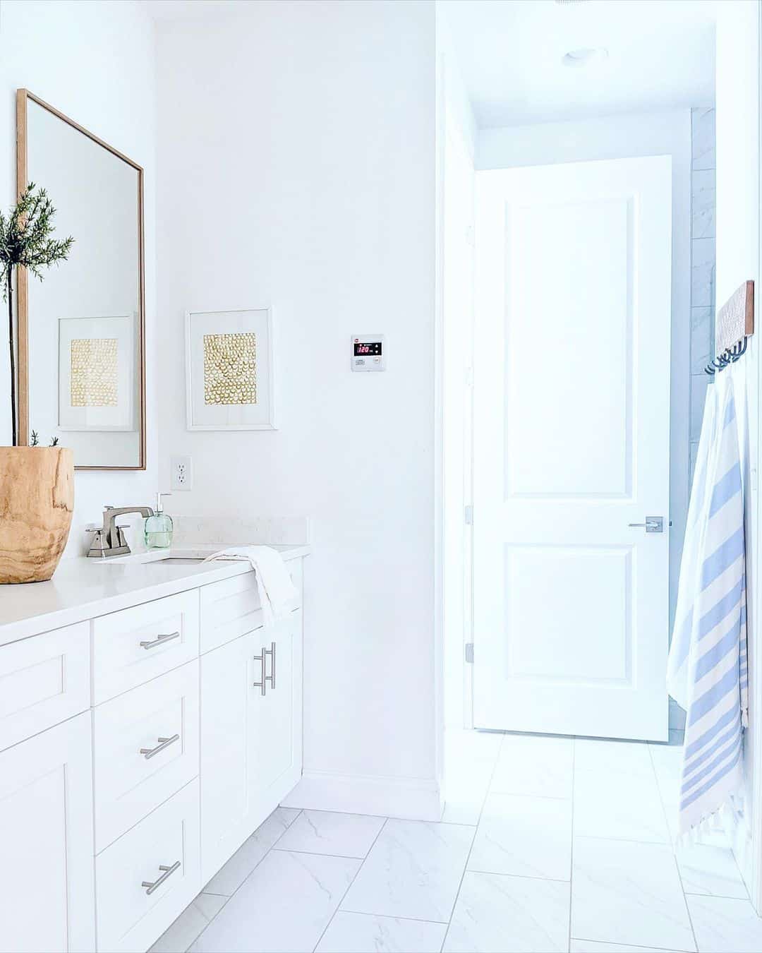 Wooden Towel Hook Adds Natural Texture Near Doorway
