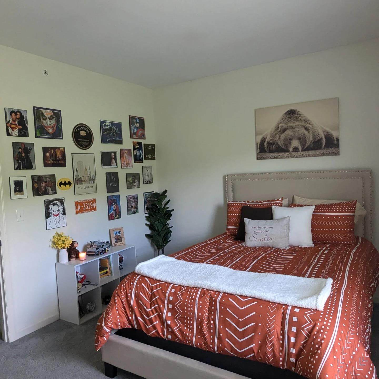 Combine Graphic Prints with Vintage Signs for Nostalgia