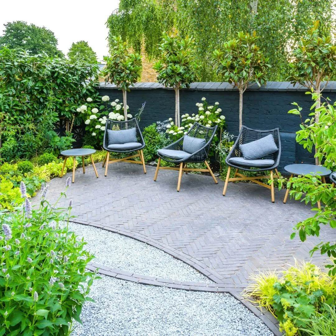 Curved Gravel Path Defines Seating Area