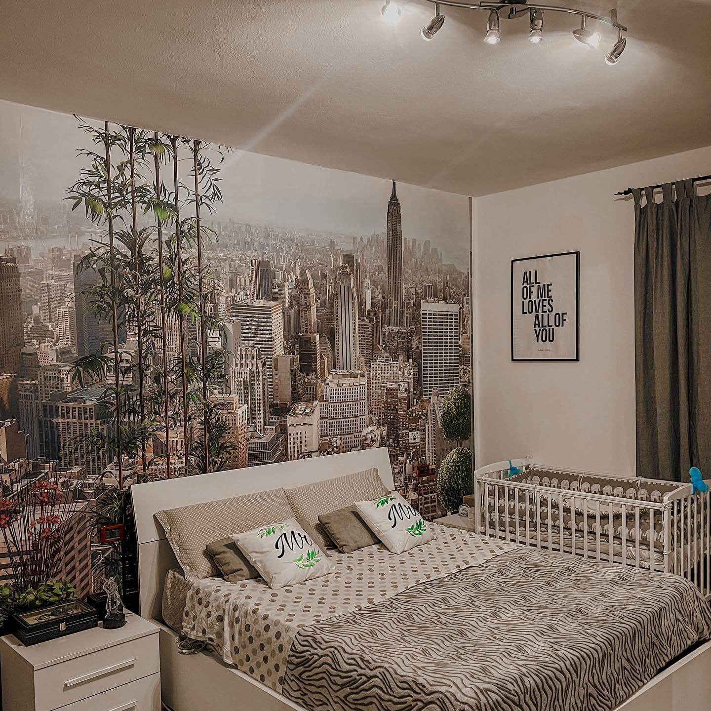 Cityscape Mural Creates a Dramatic Backdrop for Your Gallery
