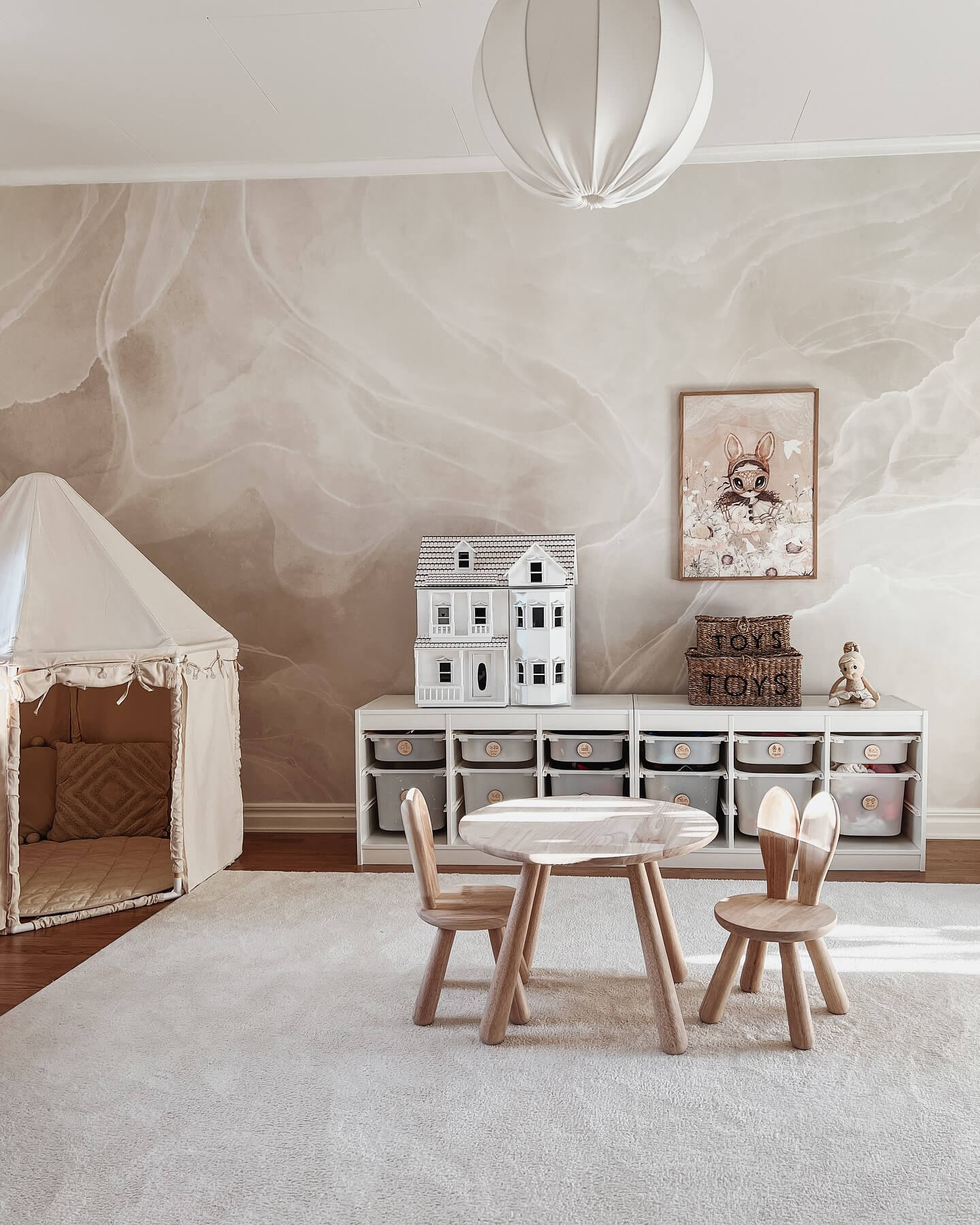Design a Soft, Artistic Backdrop with a Marble-Effect Mural