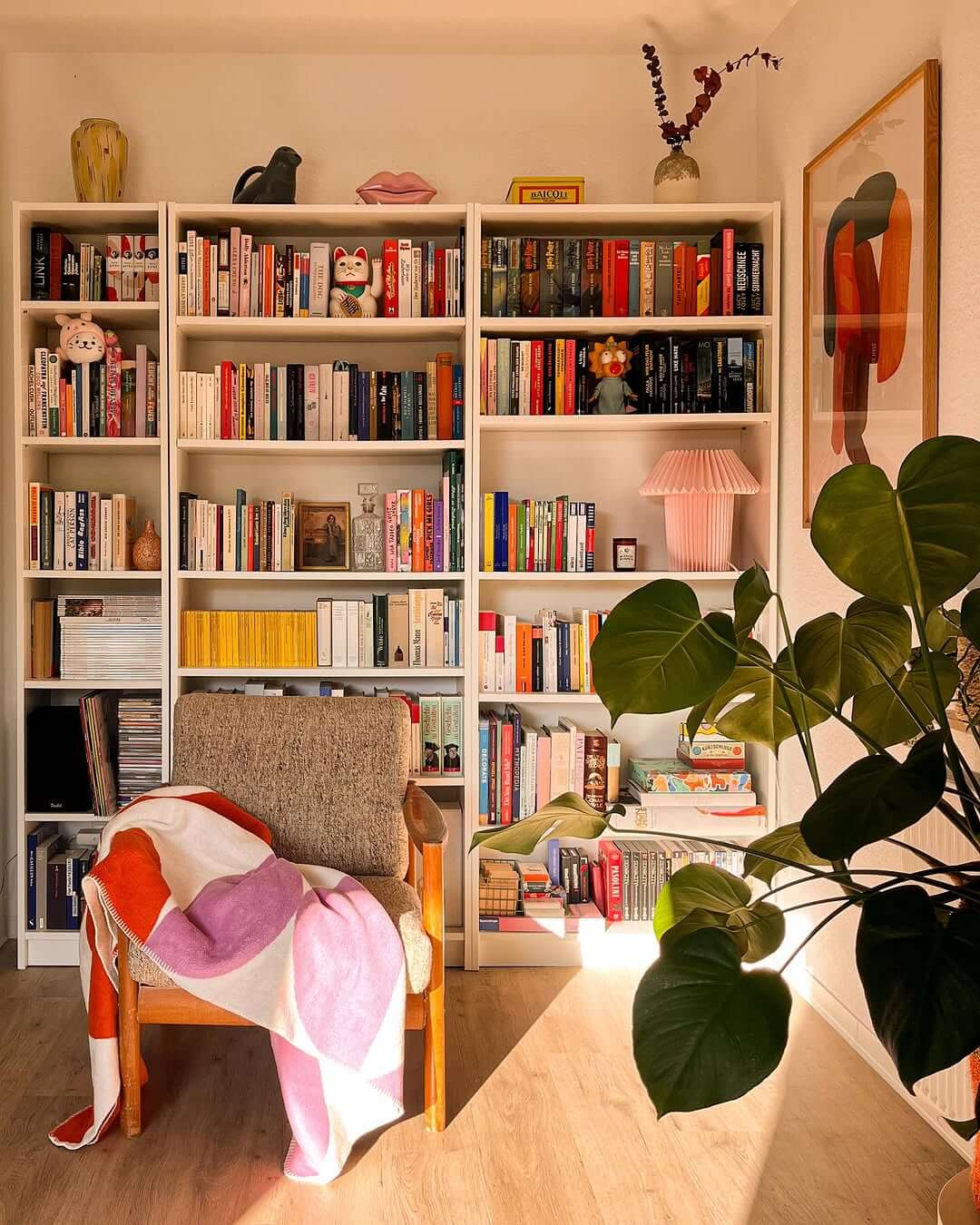 Pink Pleated Lamp for Cozy Ambiance