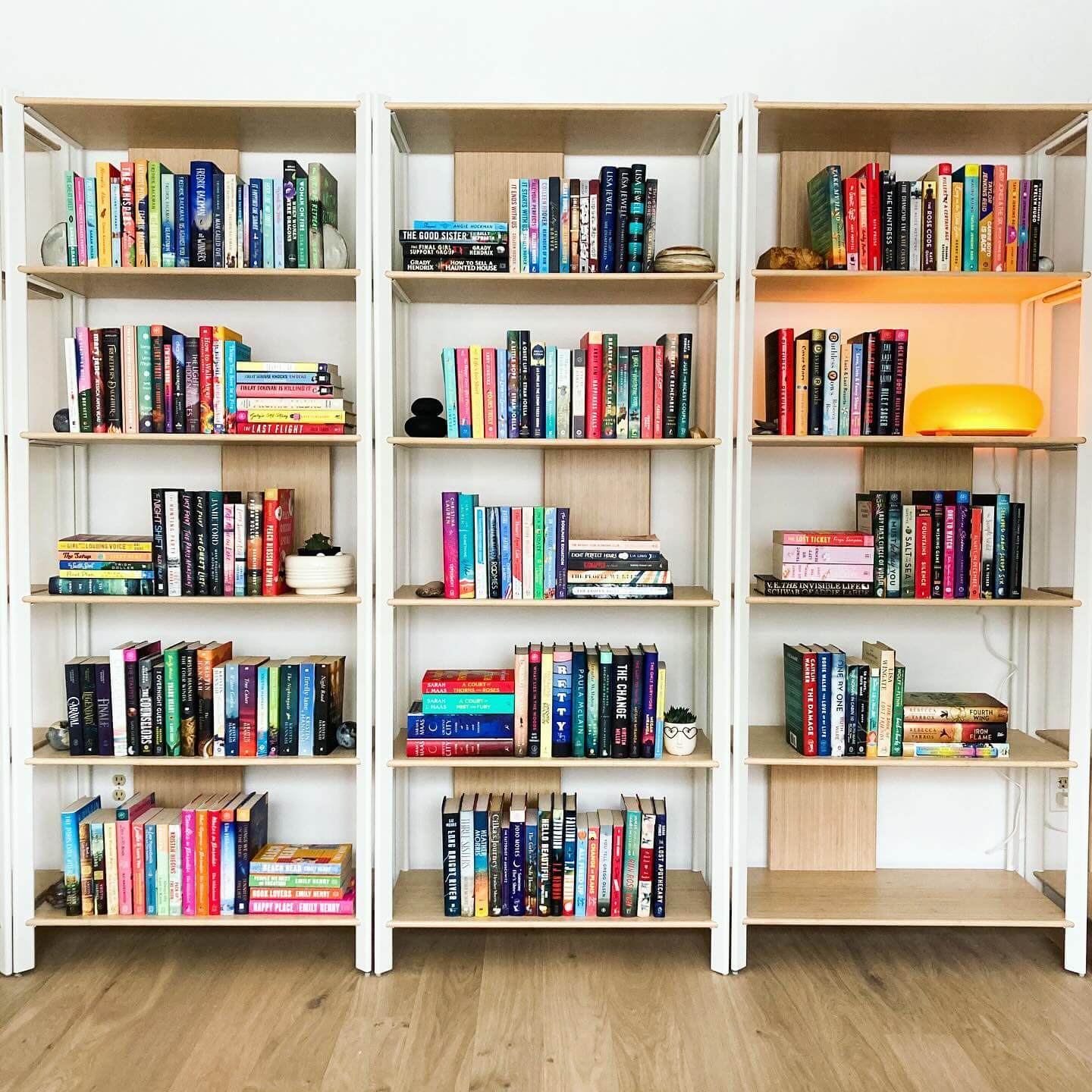 Minimalist White Bookshelves Frame Your Reading Space
