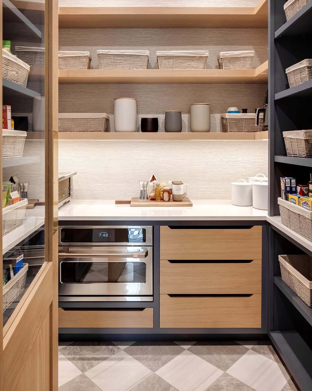 Achieve a Sleek Look with Integrated Drawer Pulls