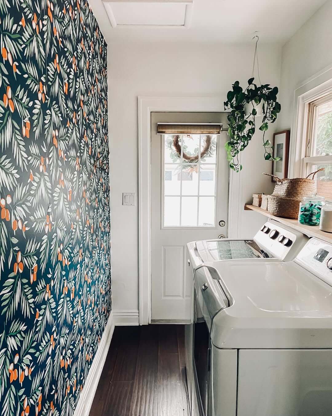 Dark Tropical Leaf Wallpaper Adds a Lush, Exotic Vibe