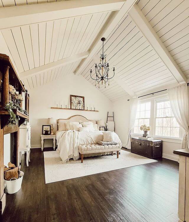 Upholstered Bench for a Soft Landing