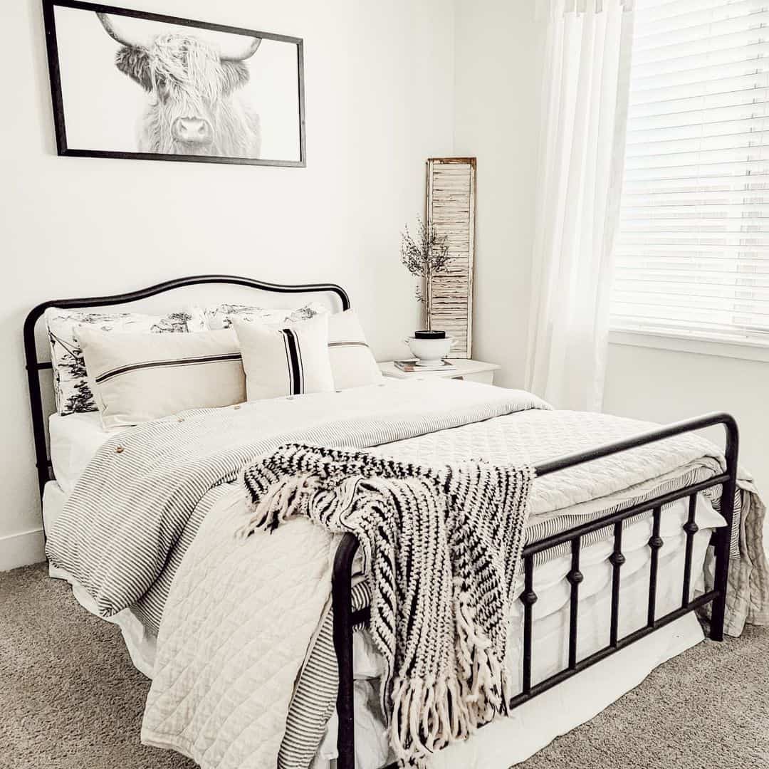 Black Metal Bed Frame With Spindles Adds Classic Detail