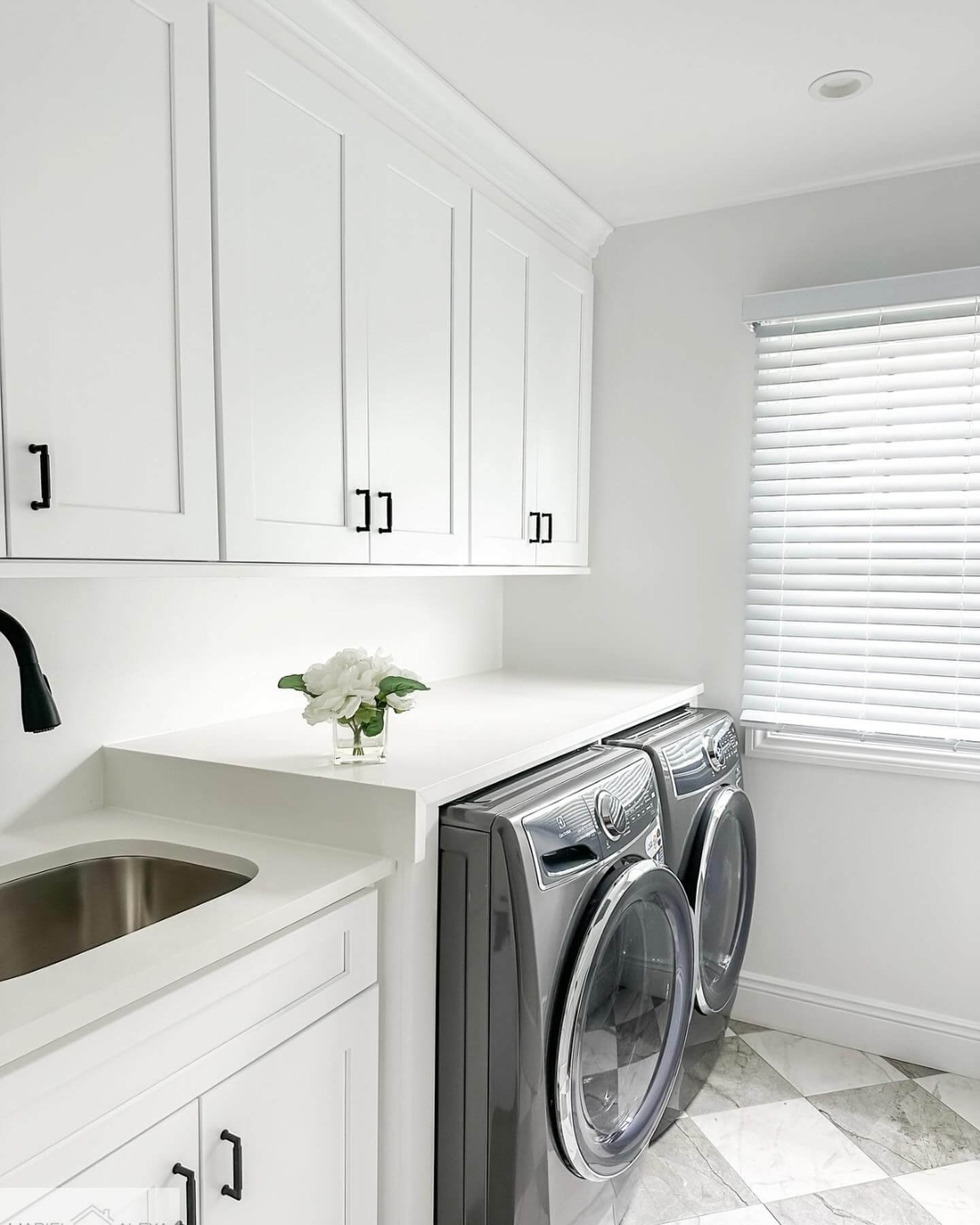 White Shaker Cabinets with Black Bar Pulls
