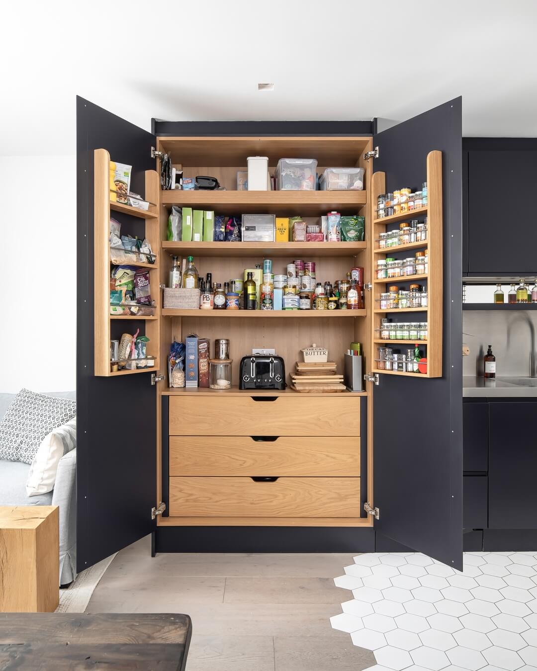 Drawers with Integrated Pulls Maximize Pantry Storage